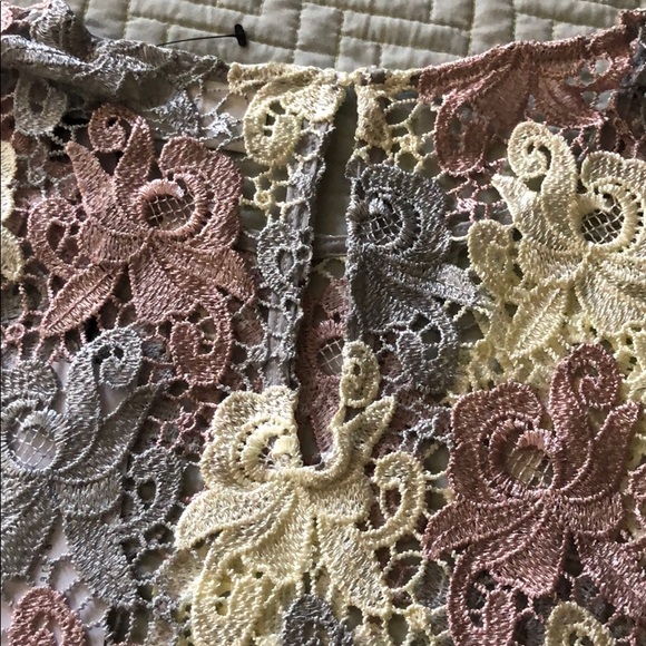 2 LEFT! GRAY MAUVE LACE CROCHET TOP & CAMI - Picture 6 of 8